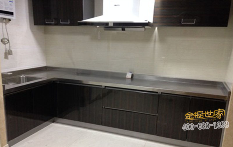 還在為櫥柜定制煩惱嗎，看看不銹鋼櫥柜定制有哪些優(yōu)點？